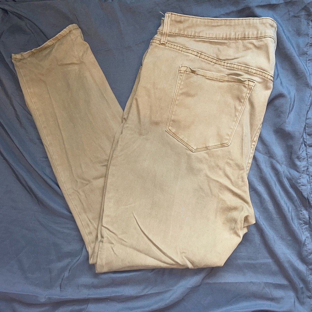 Old Navy Khaki Jegging